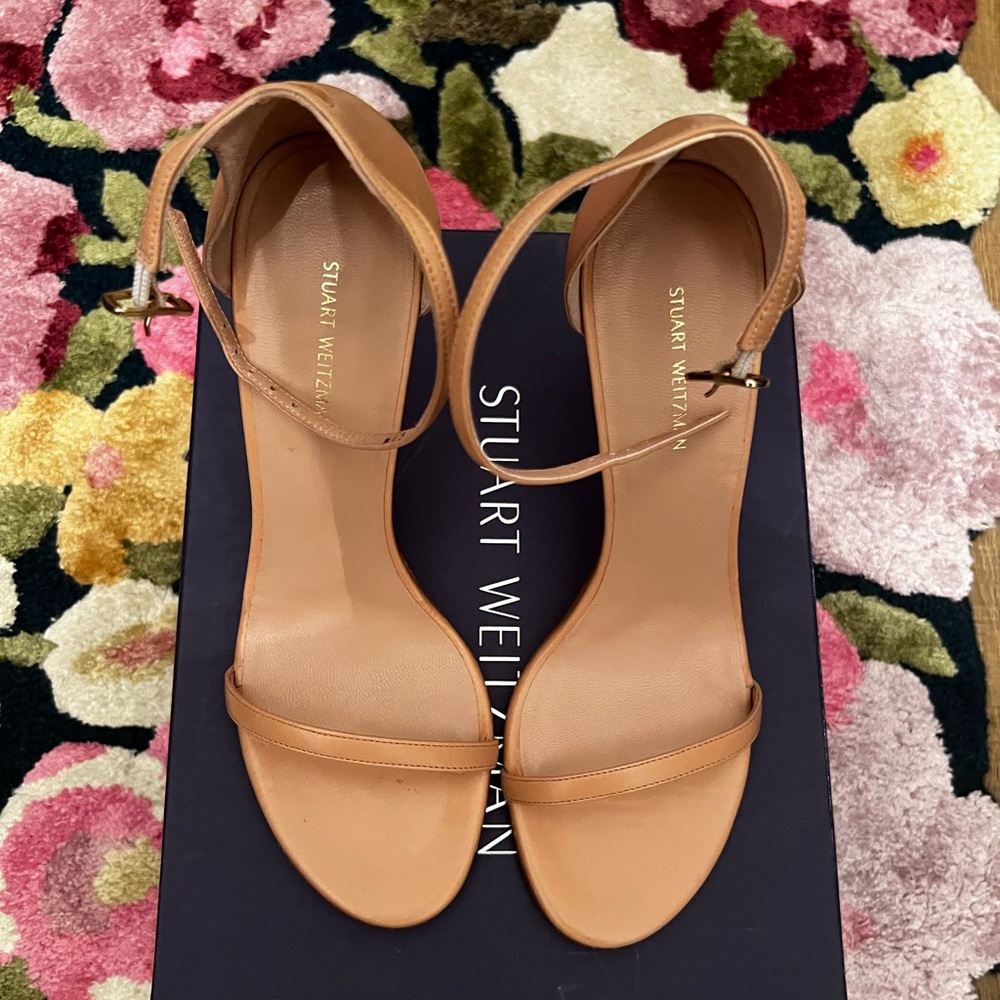 NEVER WORN Stuart Weitzman Nudistsong - Tan leather